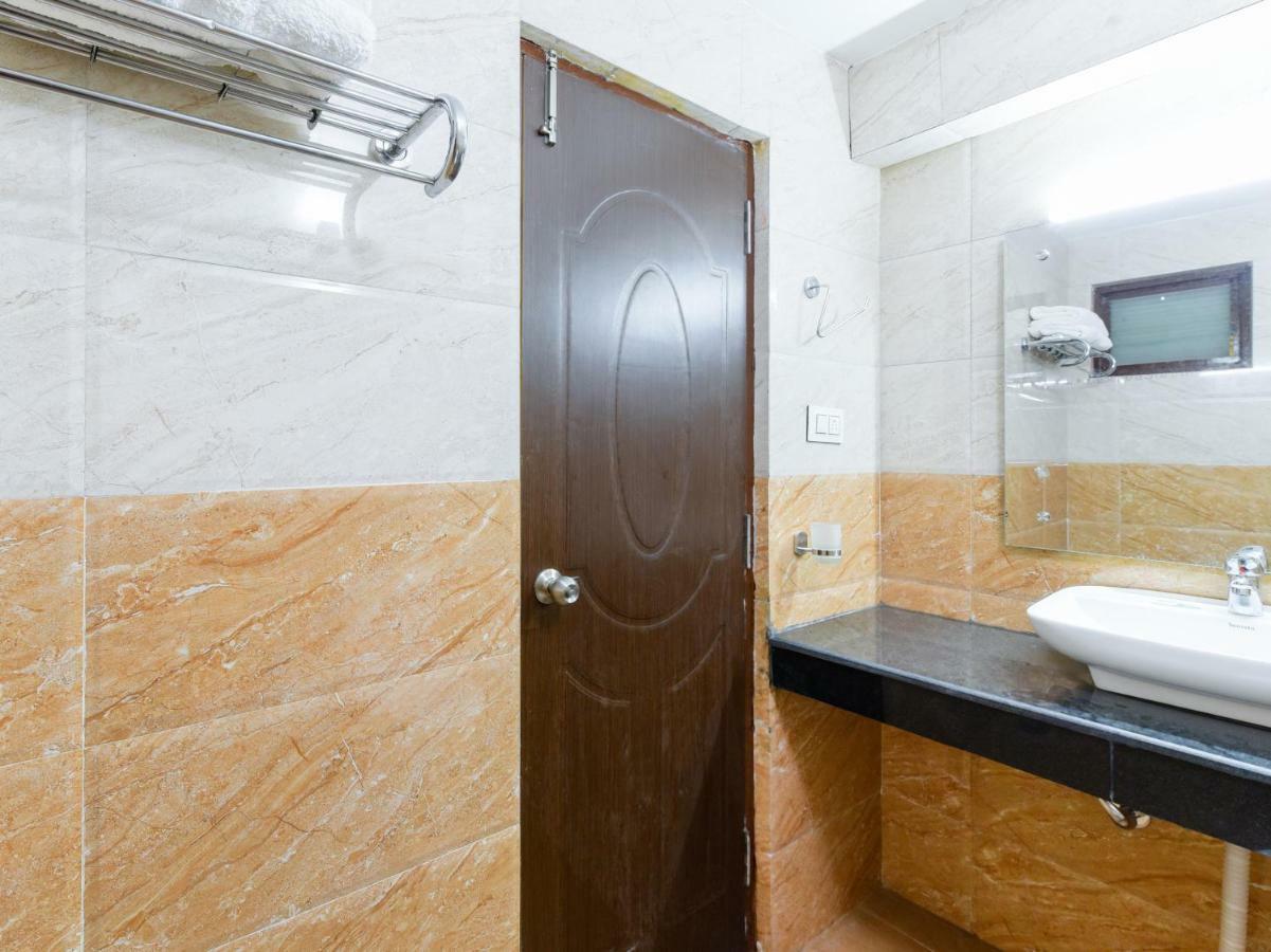 Oyo 46485 Hotel Vijayant 马拉里 外观 照片